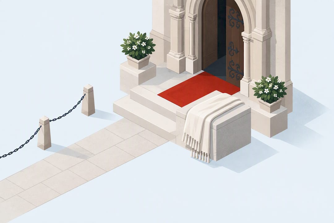 You are currently viewing Avoid Being Turned Away: Krakow Church Dress Code for UK Visitors